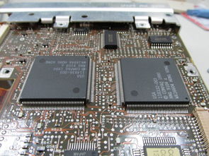 拆解20多年前产自美国的Compaq笔记本电脑 回顾科技历史的见证